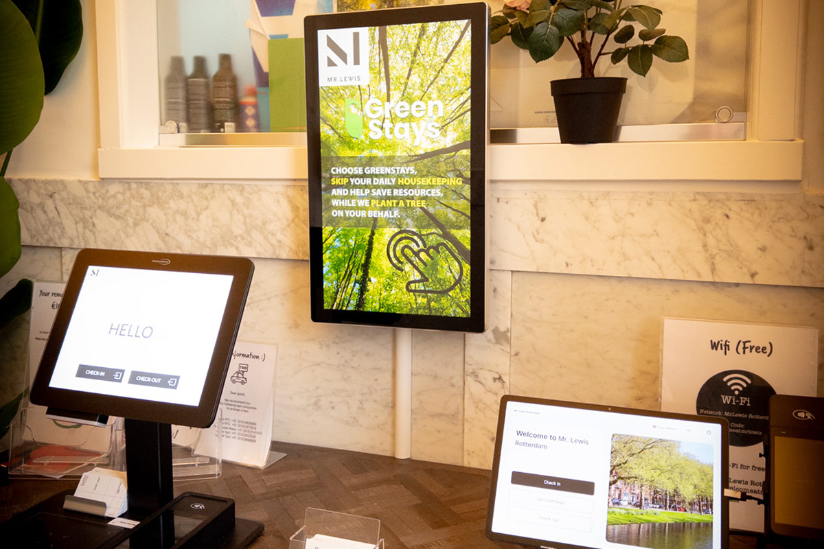 Commercial grade digital signage display