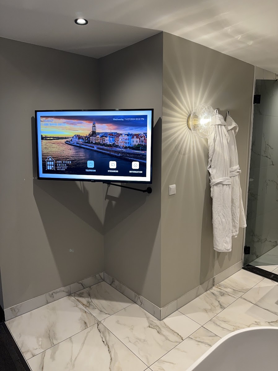Hospitality TV in badkamer bij Lemon Tree